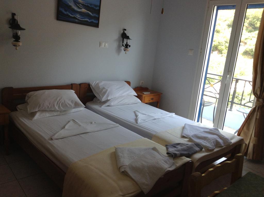 Hotel Asteria Agios Kirykos  Exterior photo