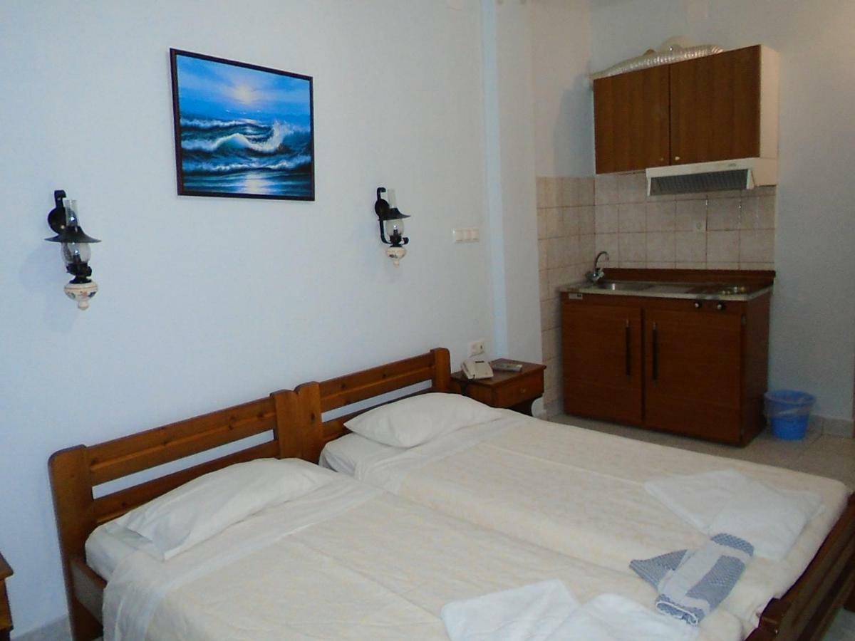 Hotel Asteria Agios Kirykos  Exterior photo