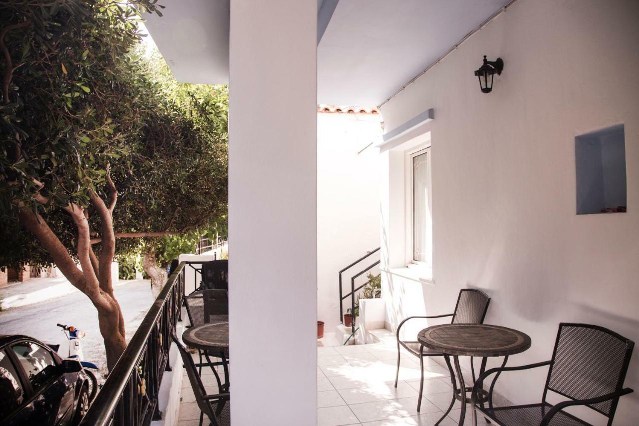 Hotel Asteria Agios Kirykos  Exterior photo